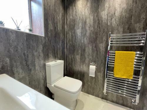 Worksop Newly Refurbished 3-bedroom House
