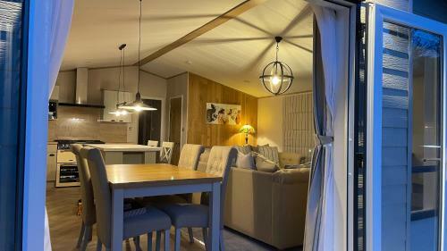 Luxury Lodge - Hoburne Devon Bay