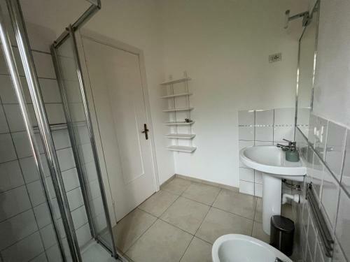 Villa Indipendente Con Giardino Privato E Garage