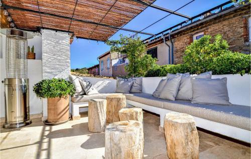 Stunning Home In La Garde Freinet With 2 Bedrooms