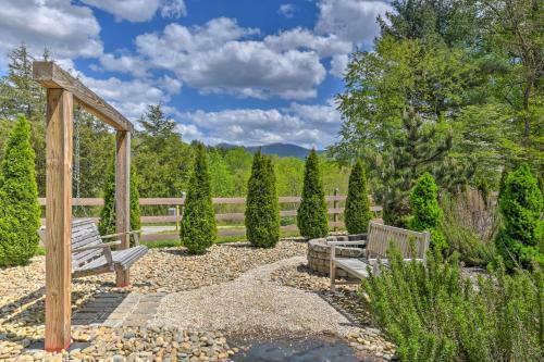 Charming Franklin Retreat With Porch And Fire Pit