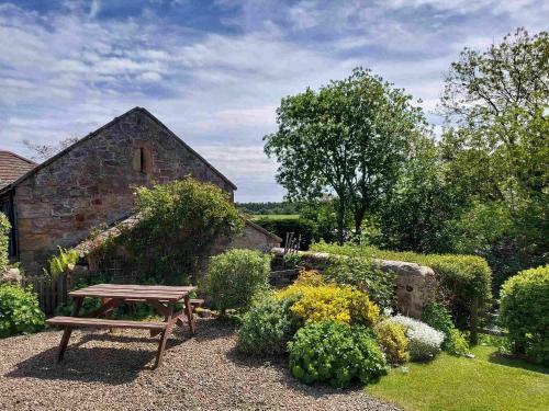 Cosy Tranquil Fully Equipped & Beautiful Garden