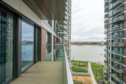 Apartamento Lovely 2 Bed Condo London