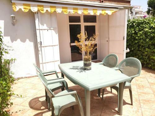 Beautiful Apartment, Swimming Pool And Beach 1