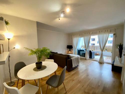 Apartamento Great Terrace Near The Beach, Parking & Wifi