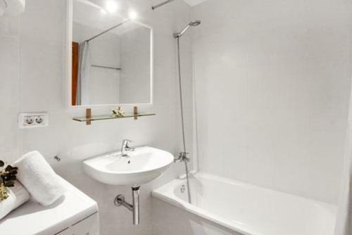 Lovely 1-bed Apartment