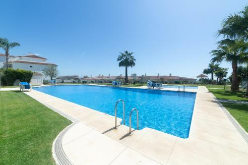 Beautiful Apartment With Sea Views!