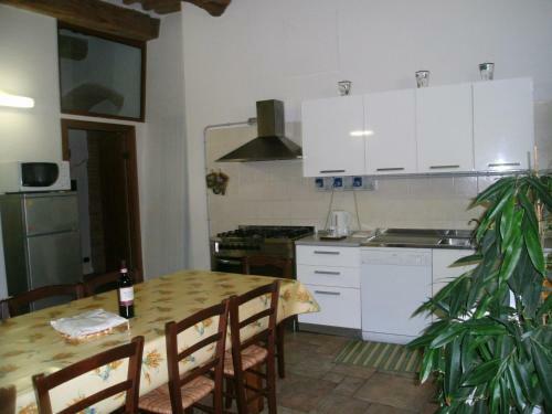 Villa Casa Vacanze La Grotta Di Montecastelli