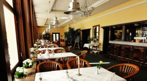 Hostal Caf� Restaurant Hotel Johannisberg