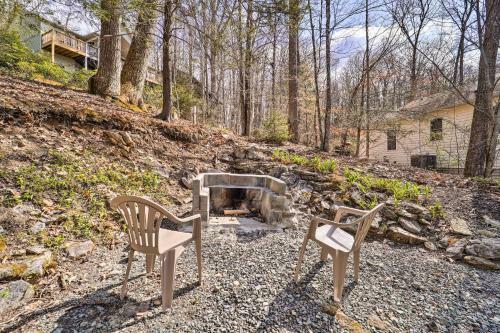 Land Harbor Cottage With Lake Beach Access!