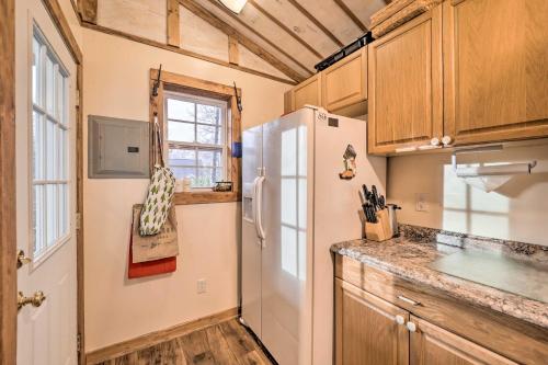 High Country Cabin Escape With Deck And Fire Pit!
