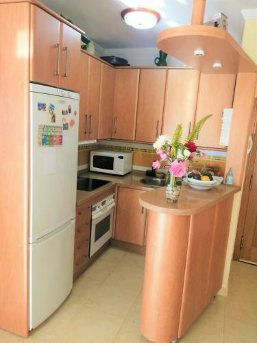 Apartamento Playa Linda Benajarafe Primera Linea Edificio Los Laureles