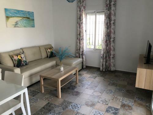 Apartamentos Cala Isabel Casa Ibicenca