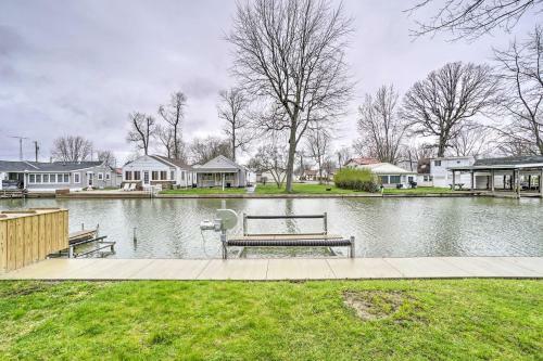 Waterfront Indian Lake Home Dogs Welcome!