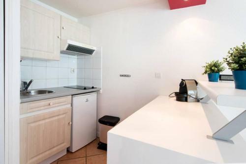 Apartamento Studio Avec Terrasse En Centre-ville de La Rochelle