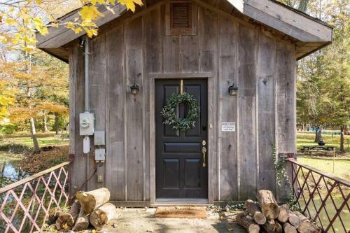 Cross Creek House Columbus - Extraordinary Converted Bridge