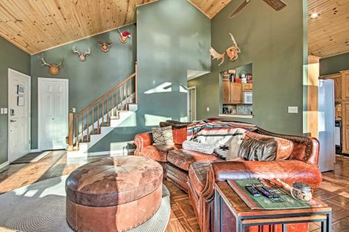 Waterfront Getaway With Fire Pit And Boat Slip!