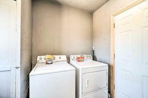Remodeled Moore Home With Yard About 10 Mi To Ou!
