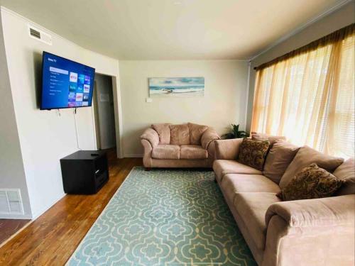The Cozy Casa Near Highway 74