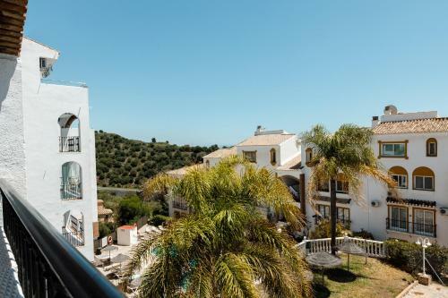 Spacious 2-bedroom Apartment With Free Parking