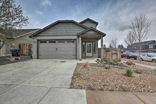 Chic Bend Home With Deck Less Than 3 Mi To Downtown!