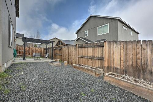 Chic Bend Home With Deck Less Than 3 Mi To Downtown!