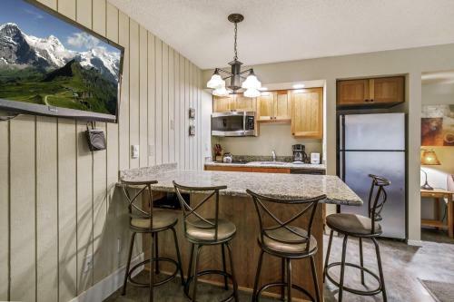 Ski House 108