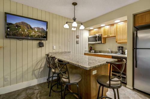 Ski House 108