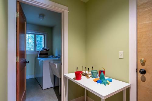 Poplar St Sf 32 Treehouse Hideaway