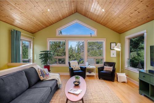 Poplar St Sf 32 Treehouse Hideaway