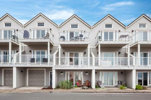 Pacific St 7 Sf 25 Starfish Cove
