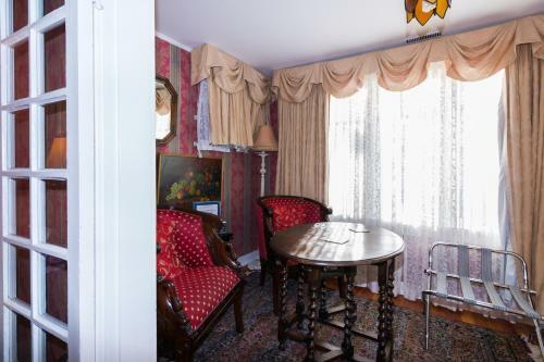 Hostal Calgary Westways Guest House