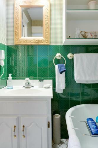 Hostal Calgary Westways Guest House