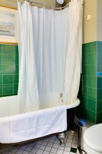 Hostal Calgary Westways Guest House