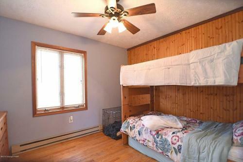 Modern Rustic Home W/ Hot Tub, Game Room, Upgraded Kitchen