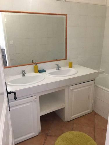 Apartamento Rez de Jardin T3 Le Pradet