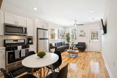 Apartamento Lovely 2bedroom With Walkout Deck!