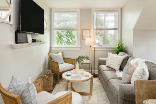 Ashley Ave 3 - The Chapel Carriage House Suite C