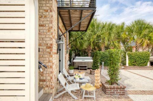 Ashley Ave 2 - The Chapel Carriage House Suite B