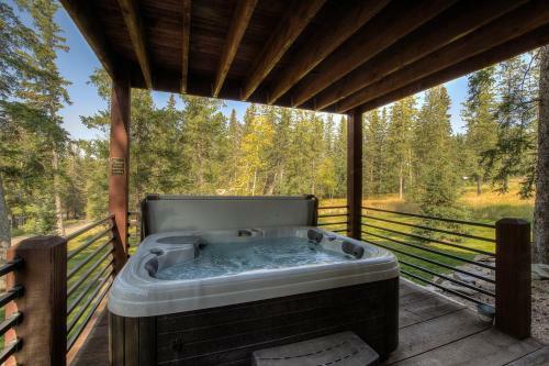 Lost Buffalo Lodge