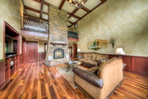 Sugarloaf Lodge