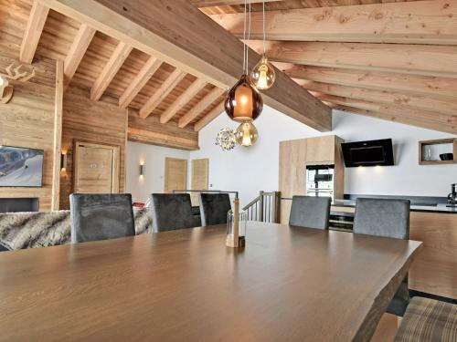 Chalet Les Menuires, 5 Pi�ces, 8 Personnes - Fr-1-613b-9