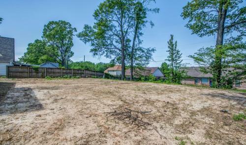 The Crievewood Cove- North Memphis-