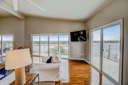 Lake Travis Escape