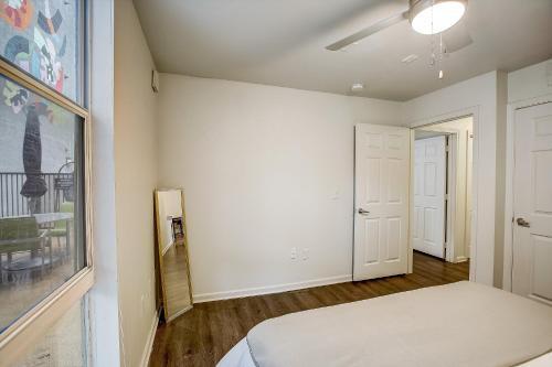 Frontdesk Rio West Apartments Austin