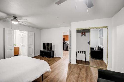 Frontdesk Rio West Apartments Austin