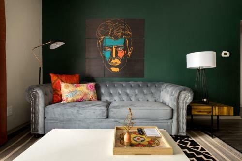 Wanderjaunt - Onyx Apartments Mcneil