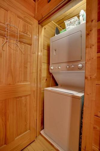 Brave Eagle Cabin