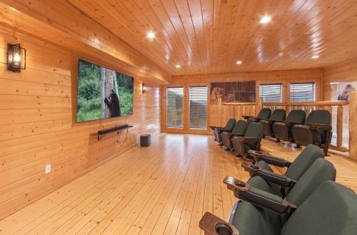 Blue Ridge Refuge Cabin