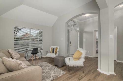 Spacious & Cozy Frisco Bling Home